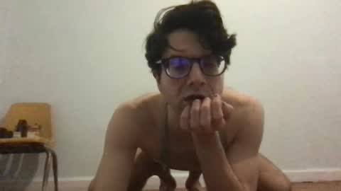 Snapshot of upsetboy chatting on February 18, 9:09 pm deaf mute boy online show from February 18, 9:09 pm