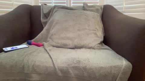 Oak Cock online show from March 29, 5:03 pm