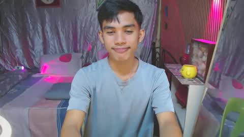 ur_shan21 online show from November 18, 4:32 pm