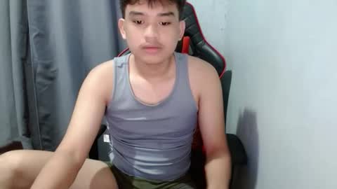 Snapshot of urasian_kentoyxx77 chatting on October 23, 12:23 am Kentoy online show from October 23, 12:23 am