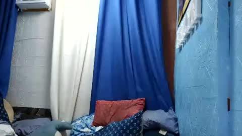 Snapshot of urasian_leamae chatting on October 10, 11:16 am Your Angel online show from October 10, 11:16 am