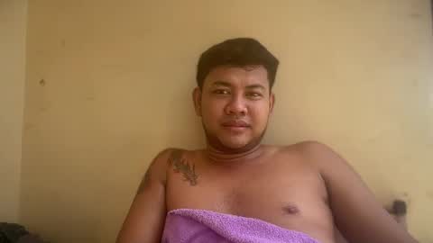 urasiankyler online show from July 6, 5:15 am