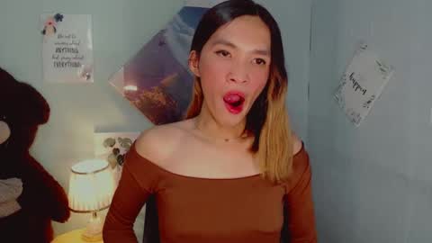 urblossom_harahxxx online show from January 19, 9:02 pm