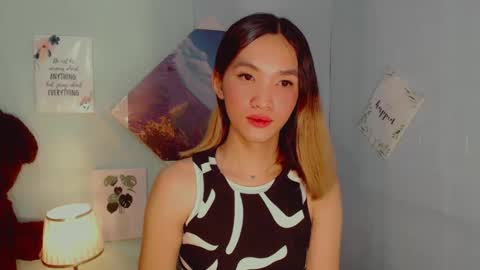 urblossom_harahxxx online show from January 18, 9:45 am