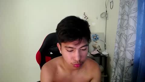 Snapshot of urcuteguy_jhonx chatting on October 13, 5:09 am Dannie online show from October 13, 5:09 am