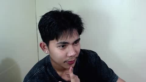 Snapshot of urcutie_asianboy chatting on October 15, 11:22 am KEN online show from October 15, 11:22 am