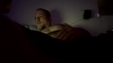 Snapshot of urdaddy875867 chatting on February 27, 10:20 pm urdaddy875867 online show from February 27, 10:20 pm