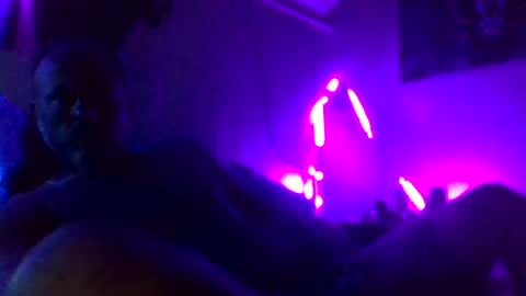 Snapshot of urdaddy875867 chatting on September 15, 10:33 pm urdaddy875867 online show from September 15, 10:33 pm