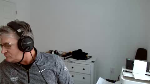 Gregor online show from December 3, 6:52 pm