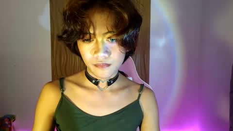 urgoddess_troy online show from February 24, 4:04 am