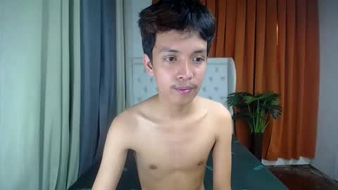 urhot_johny online show from April 17, 8:06 am