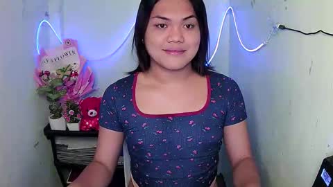 urhottie_bella online show from September 14, 2:51 pm
