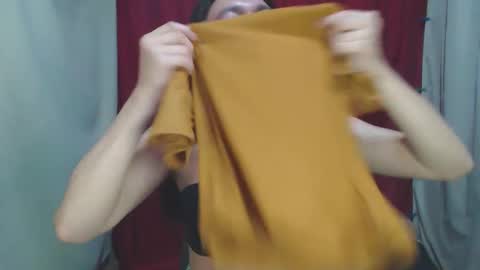 Katey online show from October 31, 7:42 am