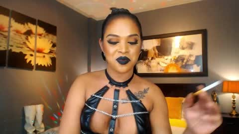 UrMajestyTyra online show from March 16, 5:55 am