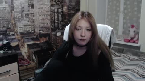 Mary online show from April 28, 7:18 pm