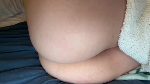 Snapshot of usedingoodcondition chatting on December 31, 5:33 am Lily online show from December 31, 5:33 am