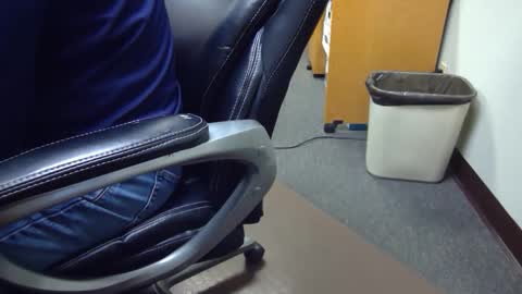 useemie online show from February 11, 11:08 pm