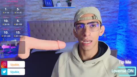 UYUKIE online show from October 31, 12:16 pm