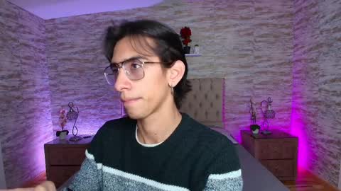 UYUKIE online show from April 7, 2:35 am