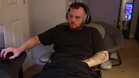 Snapshot of v_for_veng chatting on September 27, 4:10 am v_for_veng online show from September 27, 4:10 am