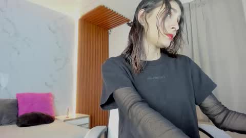 vaelith online show from February 6, 4:05 am