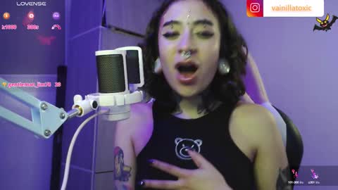 Snapshot of vainilla_l chatting on October 4, 1:47 am Vainilla Independent model online show from October 4, 1:47 am