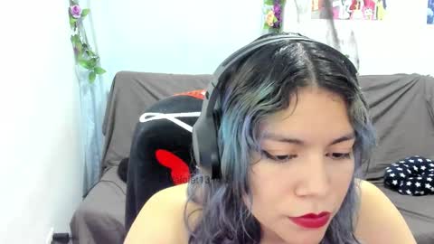 Vaiolet1314 online show from March 4, 2:08 am