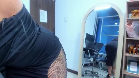 valen lopeez online show from February 18, 8:47 am