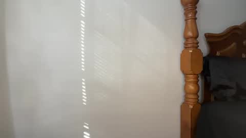 Valencia Ember online show from April 22, 1:18 pm