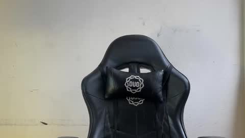   Valentin  independent Cam Boy     online show from April 15, 7:58 pm