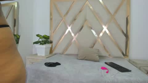 valentinaasm online show from March 28, 1:23 pm