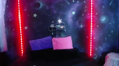 valentinarojass_ online show from February 14, 3:15 pm