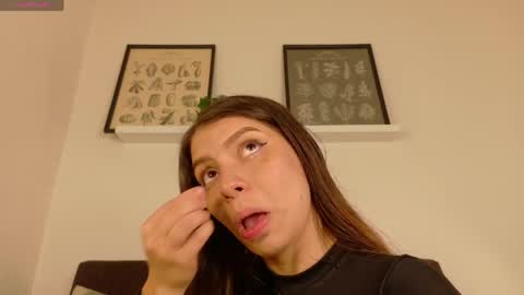 VALENTINA online show from April 10, 12:10 pm