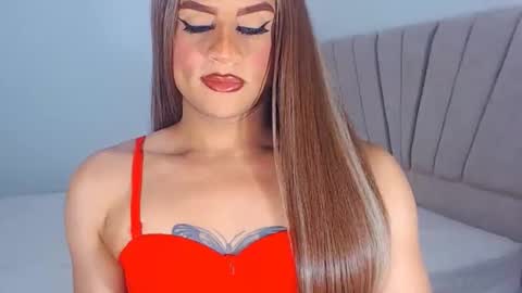 VALENTINA   online show from November 16, 12:01 am