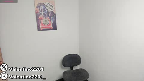 valentino online show from March 6, 1:05 am