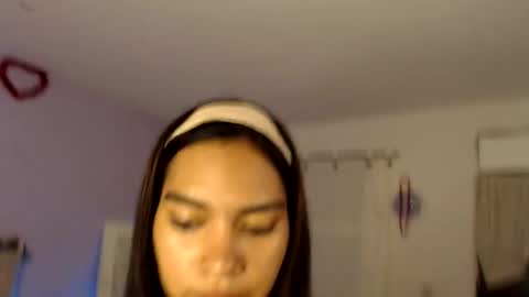 Snapshot of valeriah_7 chatting on October 3, 5:43 pm valeria  online show from October 3, 5:43 pm
