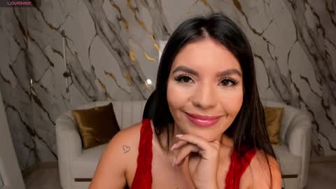 Snapshot of valeriaroldanx chatting on March 4, 3:11 am Valeria online show from March 4, 3:11 am