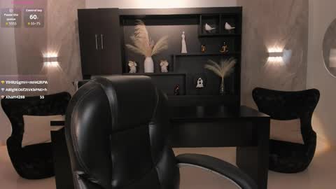 Snapshot of valeriaroldanx chatting on October 18, 5:44 am Valeria online show from October 18, 5:44 am