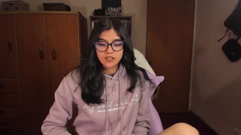 Val  online show from January 3, 4:00 am