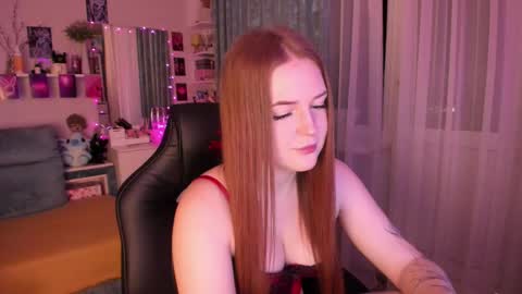 Snapshot of valerie_cutee chatting on October 8, 4:57 pm Lera online show from October 8, 4:57 pm