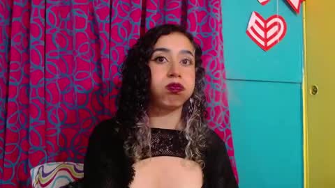 vale online show from November 21, 9:02 pm