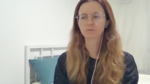 Snapshot of valerie_rose777 chatting on October 11, 8:45 pm valerie_rose777 online show from October 11, 8:45 pm