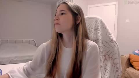 Valerie online show from November 17, 9:06 pm