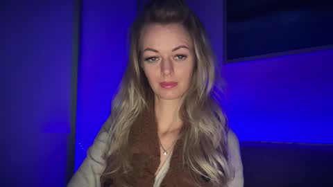 Valerie  online show from February 9, 2:21 pm