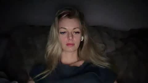 Valerie  online show from March 31, 6:41 pm