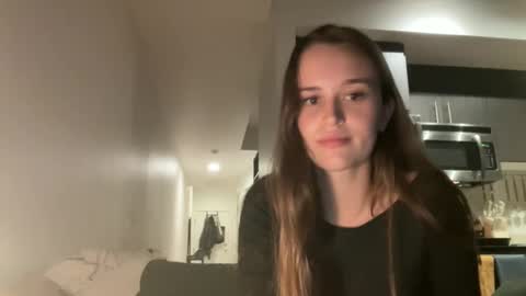 valeriepaste online show from February 19, 5:38 am