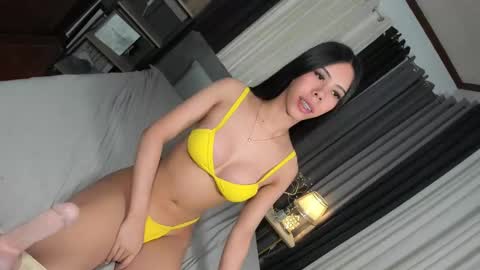 Snapshot of valerieriches chatting on March 5, 11:49 am Valerie online show from March 5, 11:49 am