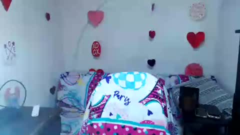 valerivegas online show from August 9, 1:38 pm