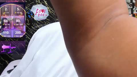 Snapshot of valery_kiim2 chatting on October 6, 11:28 am valery kiim2 online show from October 6, 11:28 am