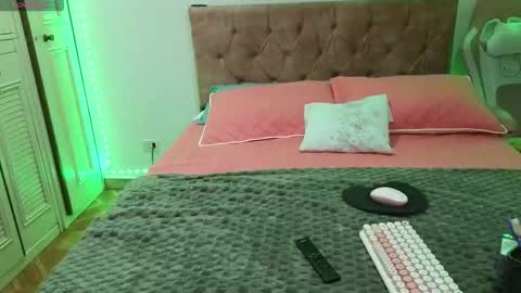valery_lovex_ online show from March 3, 9:38 am